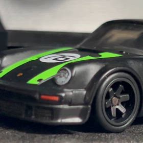 15 ホットウィール　NEON SPEEDERS PORSCHE 934 TURBO RSRの画像