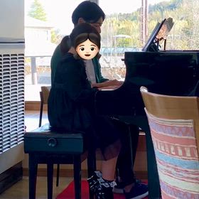 娘のピアノ発表会で、まさかの親子連弾。の画像