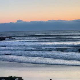 3月21日千葉北、東浪見の朝の波の画像