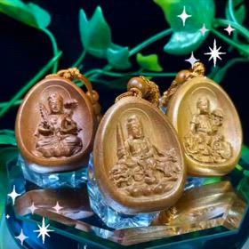 ✨立体的な彫りが美しいウッドキーホルダー✨の画像