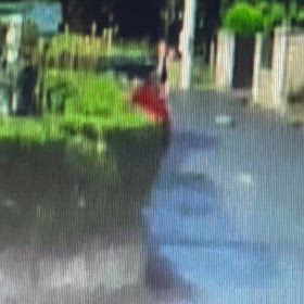 女性！営業マン？往診？の画像