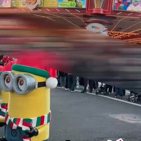 ユニバ、ミニオンが踊る！！の画像