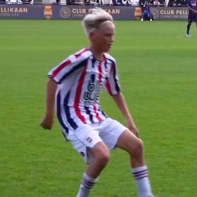 利き足で思考が止まっているの画像