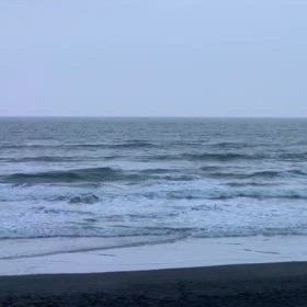 4月1日千葉北、東浪見の朝の波の画像