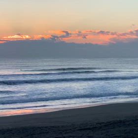 2月4日千葉北、東浪見の朝の波の画像