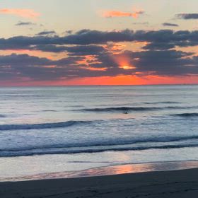 2月13日千葉北、東浪見の朝の波の画像