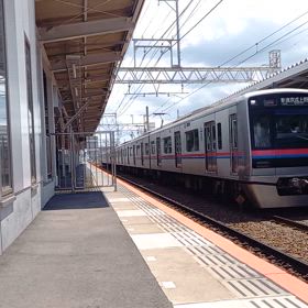 京成大久保駅前の画像