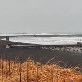 3月8日千葉北、東浪見の朝の波の画像