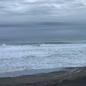 3月6日千葉北、東浪見の朝の波の画像