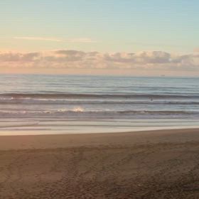 7月23日千葉北、東浪見の朝の波の画像