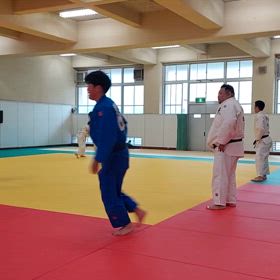 鶴見総合高校へ出稽古の画像