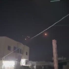 イランが400発を超える極超音速ミサイル攻撃の画像