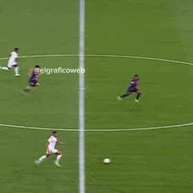 エムバペの利き足、ヤマルの利き足の画像