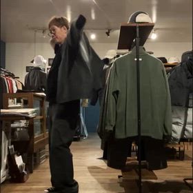 メンズのイチオシセットアップを着ている動画笑の画像