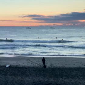 12月1日千葉北、東浪見の朝の波の画像