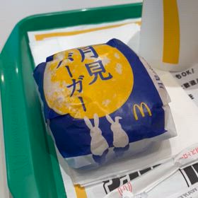 マックシェイクと苺ミルクの画像