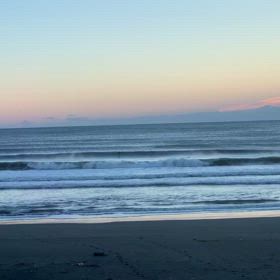 11月28日千葉北、東浪見の朝の波の画像