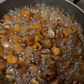 クルミの甘辛煮を作ってみました。の画像