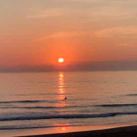 2月15日千葉北、東浪見の朝の波の画像