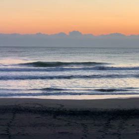 1月22日千葉北、東浪見の朝の波の画像