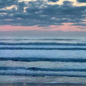 3月23日千葉北、東浪見の朝の波の画像