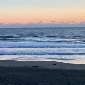 11月19日千葉北、東浪見の朝の波の画像