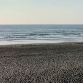 8月1日千葉北、東浪見の朝の波の画像