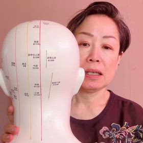 首がスッと長くなる首肩かっさの画像