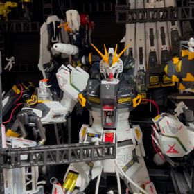 2 解体匠機νガンダム　試作シールドを背負うの画像