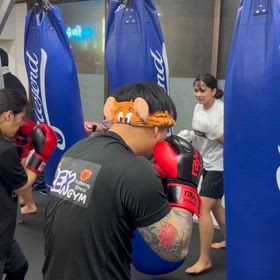 サンドバッグで追い込みの画像