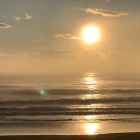 10月27日千葉北、東浪見の朝の波の画像