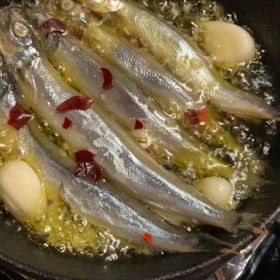 ７月3日　ししゃものアヒージョの画像