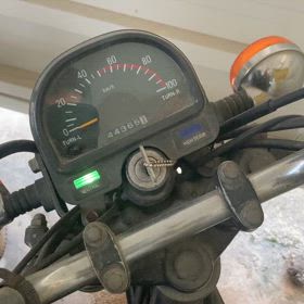 ヤマハ　YD125 空気入れの画像