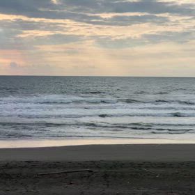 5月8日千葉北、東浪見の朝の波の画像