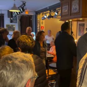 フランス語でハッピーバースデーを歌ってもらいました^ ^の画像