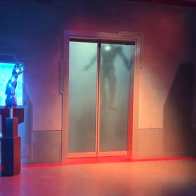 HKDL現地より☆登場の仕方がカッコ良過ぎるの画像