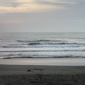 5月11日千葉北、東浪見の朝の波の画像