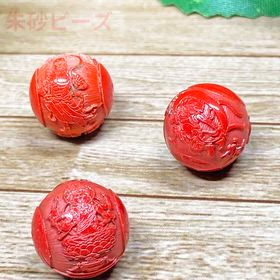 朱砂ビーズの画像