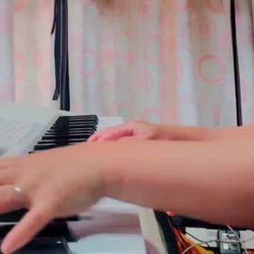 春ﾌﾟｰのｴﾚｸﾄｰﾝ演奏ｼﾘｰｽﾞ(ZARDのDAN DAN心惹かれてく❤️)の画像