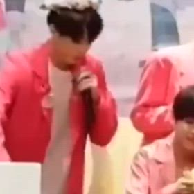 見つめ方が恋する乙女みたいなんですけどの画像