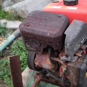 散水用ポンプのエンジンが！の画像