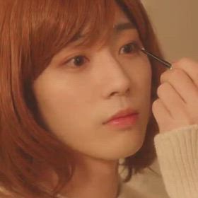 AI生成、女装デート動画　BL風の画像