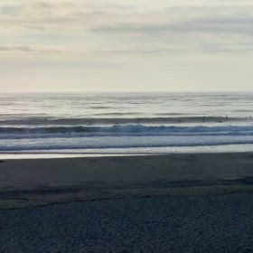 8月3日千葉北、東浪見の朝の波の画像