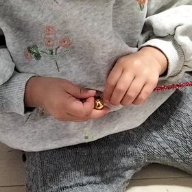 プレピアノコース、2歳さんの指先トレーニングの画像