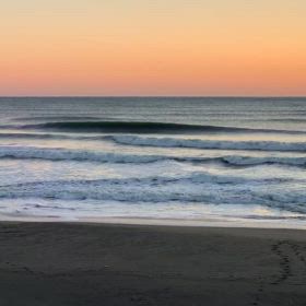 1月29日千葉北、東浪見の朝の波の画像