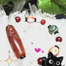 龍神　銀線入り赤瑪瑙天珠ブレスレット✨の画像