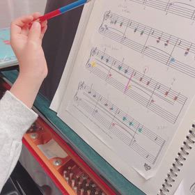 オーケストラへようこそ&質問する生徒さんの様子の画像