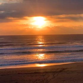 2月22日千葉北、東浪見の朝の波の画像
