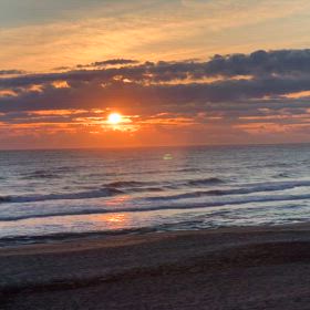12月12日千葉北、東浪見の朝の波の画像