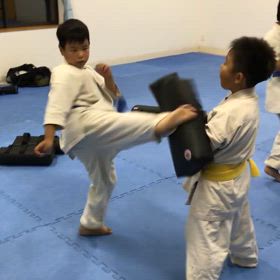 ミドルキック連打！の画像